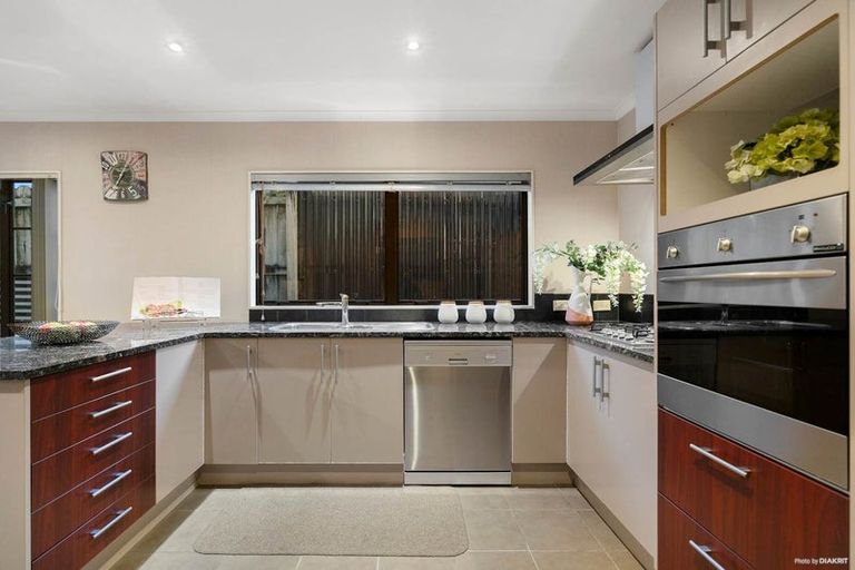 Photo of property in 4a Dapple Place, Flat Bush, Auckland, 2019