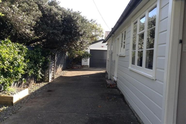 Photo of property in 314 Muritai Road, Eastbourne, Lower Hutt, 5013