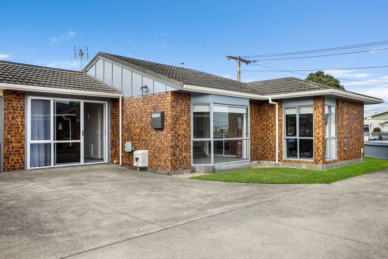 Photo of property in 4/49 Sackville Street, Fitzroy, New Plymouth, 4312