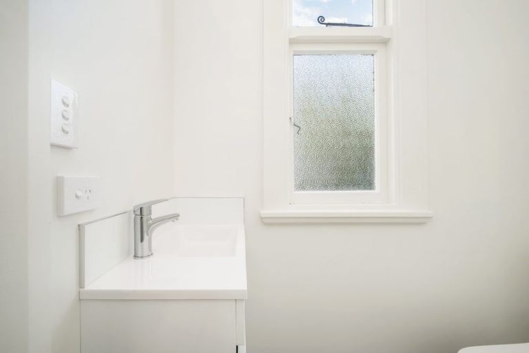 Photo of property in 215 Olliviers Road, Linwood, Christchurch, 8011