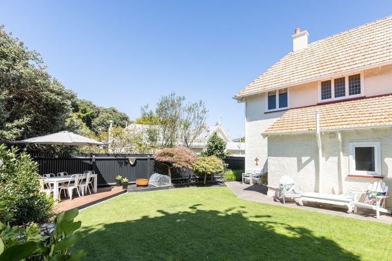 Photo of property in 20 Cameron Road, Bluff Hill, Napier, 4110
