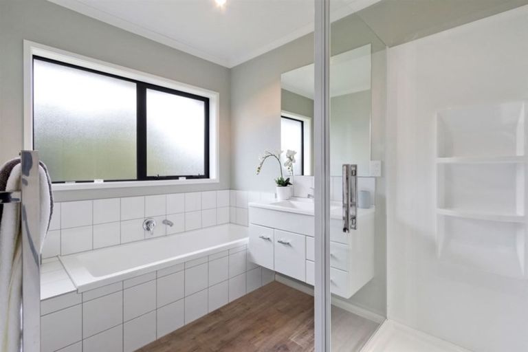 Photo of property in 19 Hineaari Street, Marshland, Christchurch, 8083