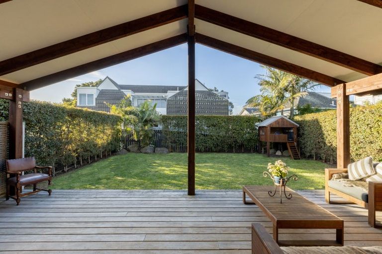 Photo of property in 25 Grove Avenue, Mount Maunganui, 3116