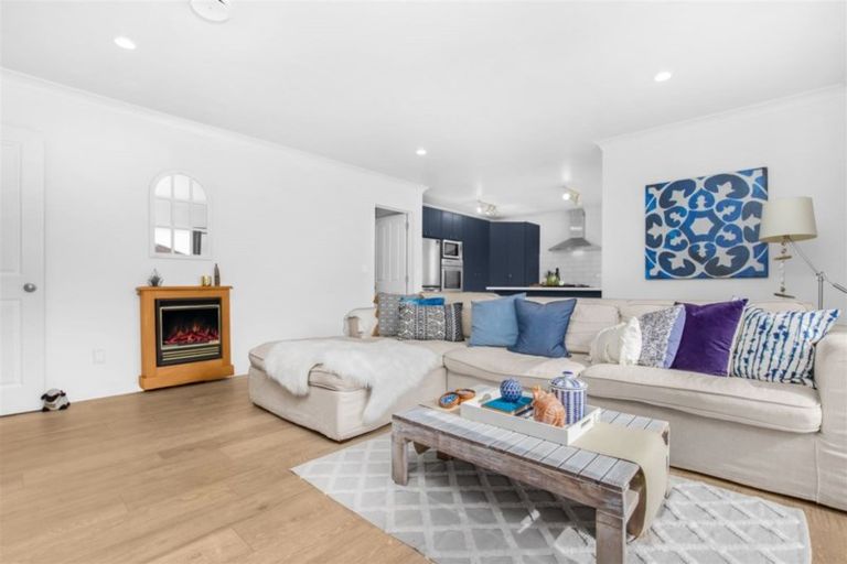 Photo of property in 16 Hinckley Court, Dannemora, Auckland, 2016