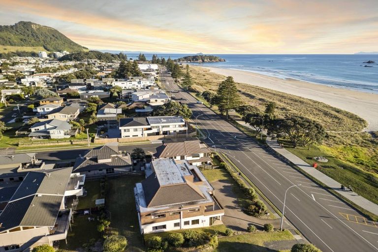 Photo of property in 76 Marine Parade, Mount Maunganui, 3116