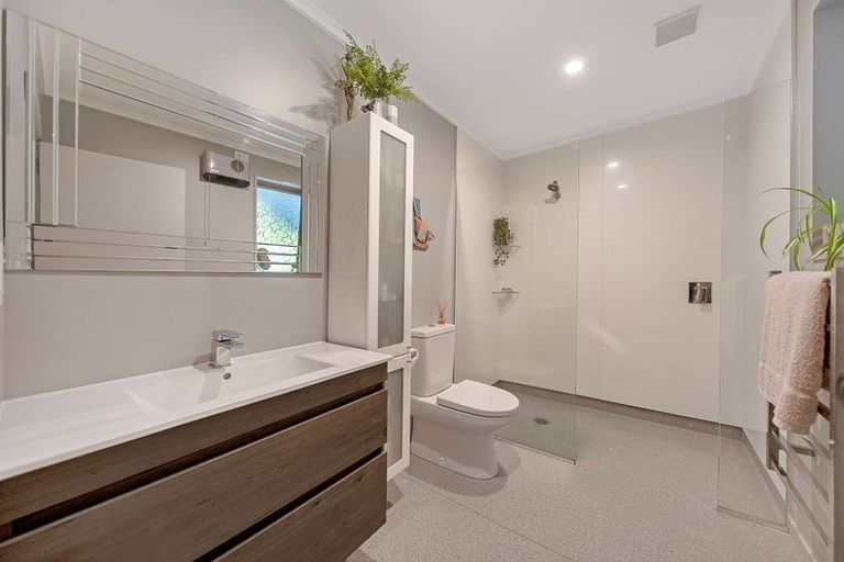 Photo of property in 24 Howden Street, Te Anau, 9600