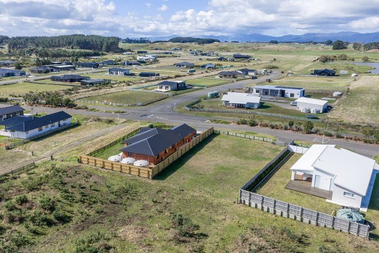 Photo of property in 19 Waitarere Rise Avenue, Waitarere Beach, Levin, 5510