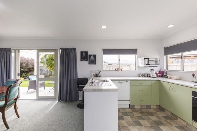 Photo of property in 12a Hurley Place, Awapuni, Palmerston North, 4412