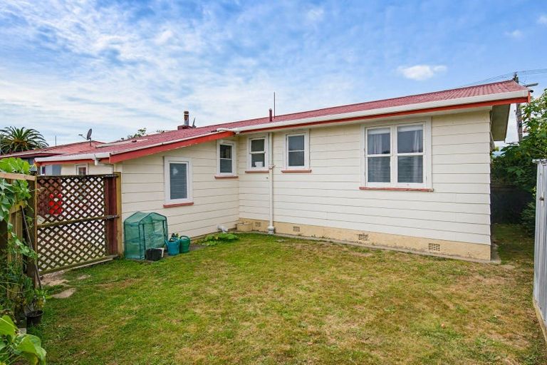 Photo of property in 14 William Street, Levin, 5510