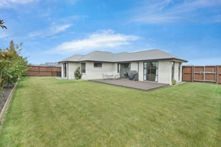 Photo of property in 16 Bellbird Place, Rolleston, 7614