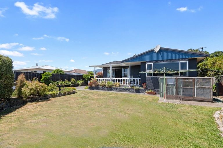 Photo of property in 4 Balmoral Place, Stoke, Nelson, 7011