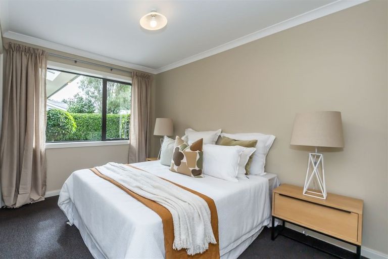 Photo of property in 11 Ashcroft Place, Burnside, Christchurch, 8053