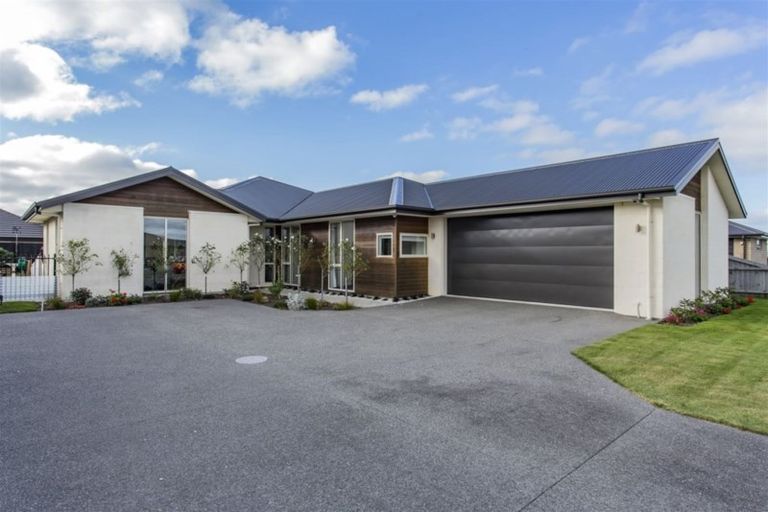 Photo of property in 15 Sovereign Boulevard, Kaiapoi, 7630