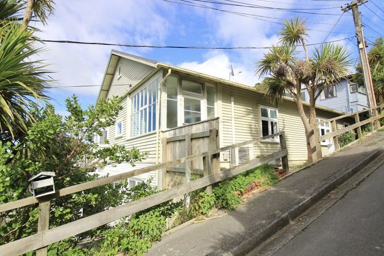 Photo of property in 65 Roseneath Terrace, Roseneath, Wellington, 6011