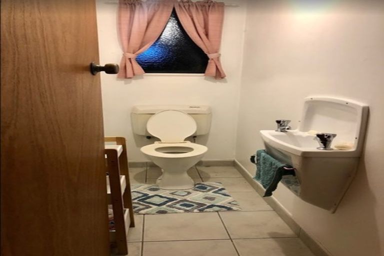 Photo of property in 21 Tauroa Road, Havelock North, 4130