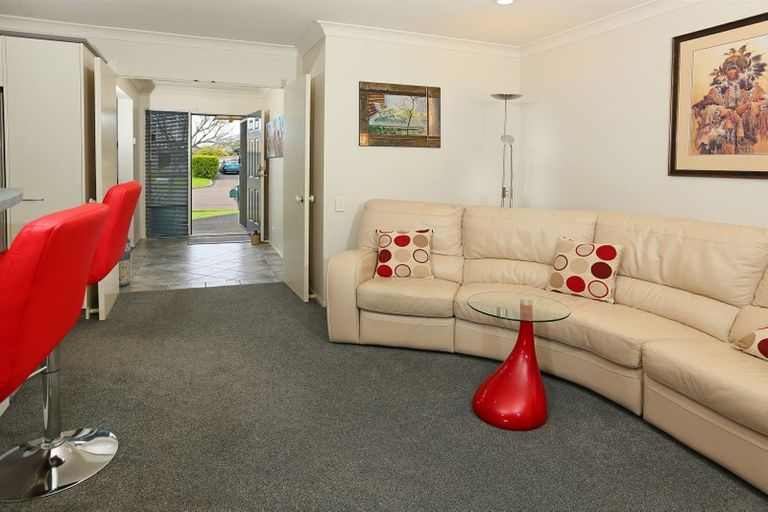 Photo of property in 21 Checkerberry Court, Henderson, Auckland, 0612