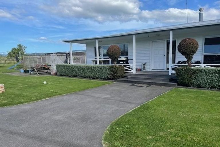 Photo of property in 16 Monument Road, Clevedon, Papakura, 2582
