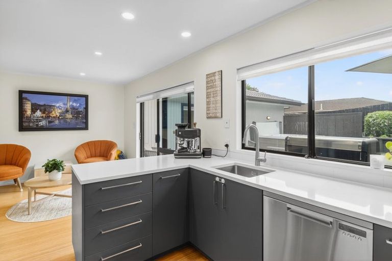 Photo of property in 47 Palmyra Way, Half Moon Bay, Auckland, 2012