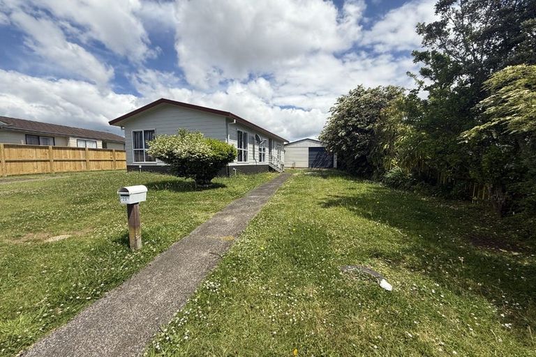Photo of property in 20 Penion Drive, Flat Bush, Auckland, 2023