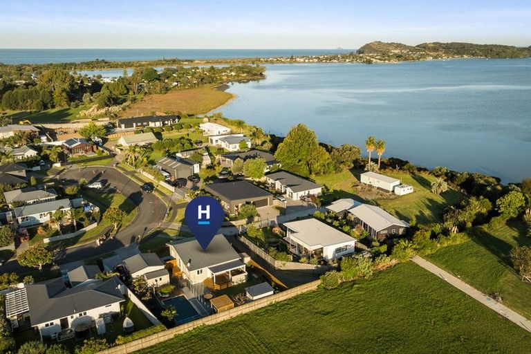 Photo of property in 12 Sandleigh Drive, Athenree, Waihi Beach, 3177