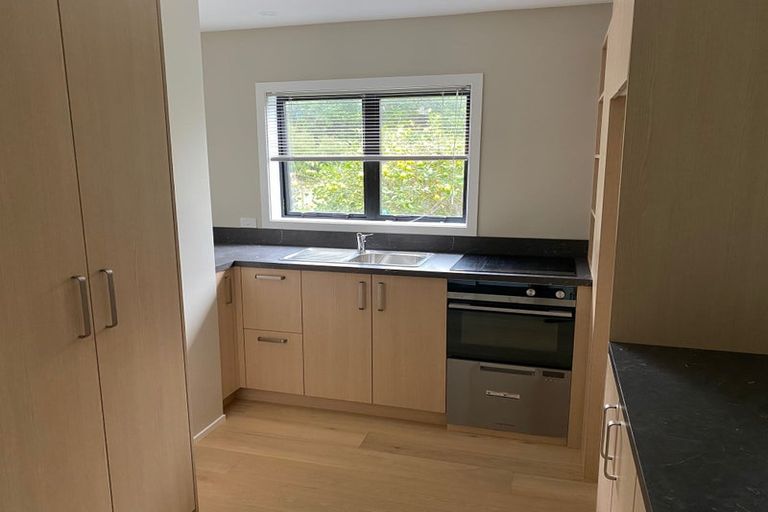 Photo of property in 18 Kellsmere Crescent, Island Bay, Wellington, 6023