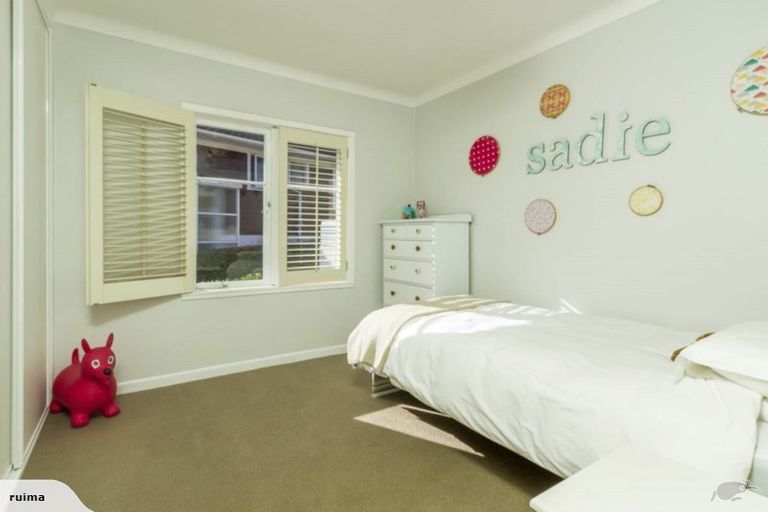 Photo of property in 1/472 East Coast Road, Windsor Park, Auckland, 0630
