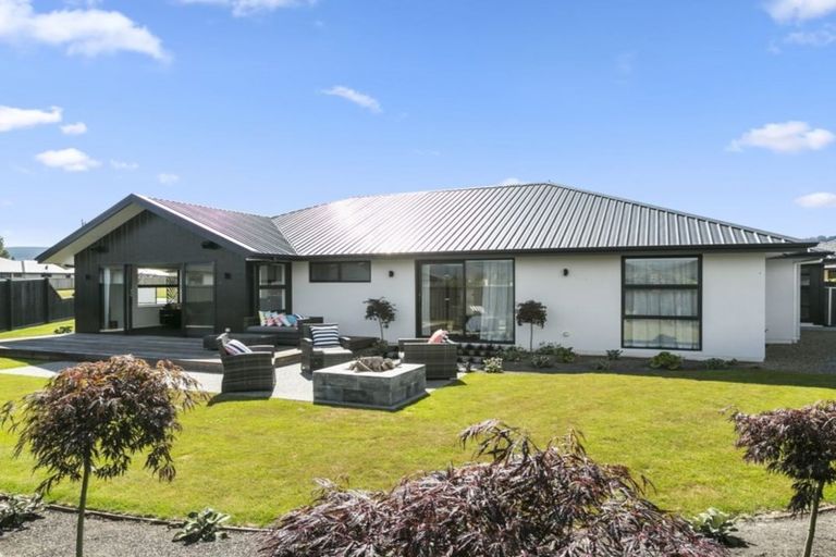 Photo of property in 17 Carrick Place, Mosgiel, 9024