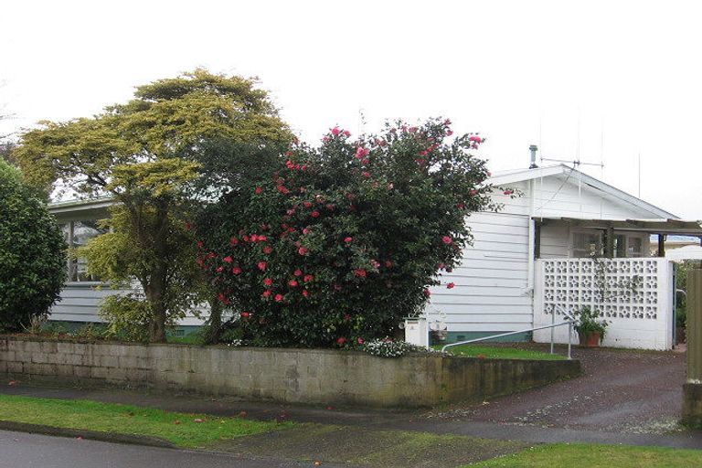 Photo of property in 1 Bond Street, Hokowhitu, Palmerston North, 4410