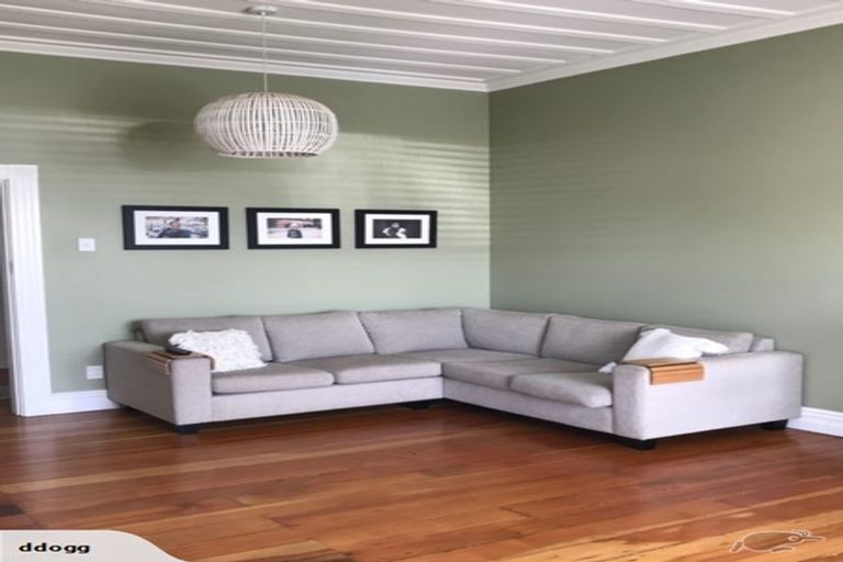 Photo of property in 17a Crawford Avenue, Mangere Bridge, Auckland, 2022