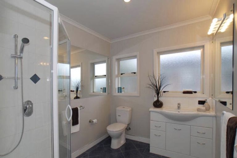 Photo of property in 32 Regent Street, Devonport, Auckland, 0624