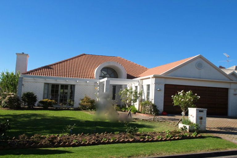 Photo of property in 6 Ravensdale Rise, Northpark, Auckland, 2013