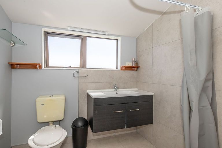 Photo of property in 29 Romilly Street, Westport, 7825