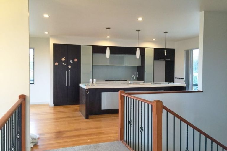 Photo of property in 16 Tekapo Rise, Fairview Heights, Auckland, 0632