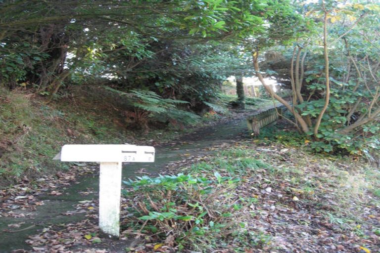 Photo of property in 87 Salford Street, Newlands, Wellington, 6037