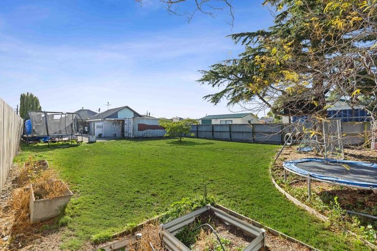 Photo of property in 12 Ottawa Road, Wainoni, Christchurch, 8061