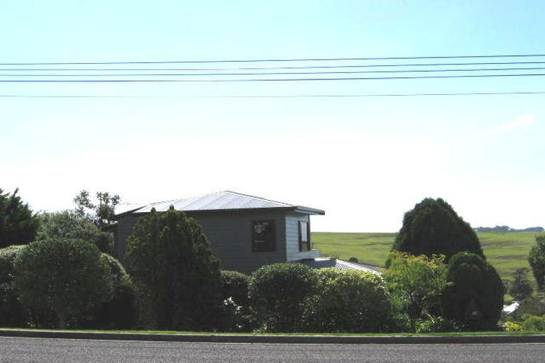 Photo of property in 2/7 Wairere Road, Torbay, Auckland, 0630