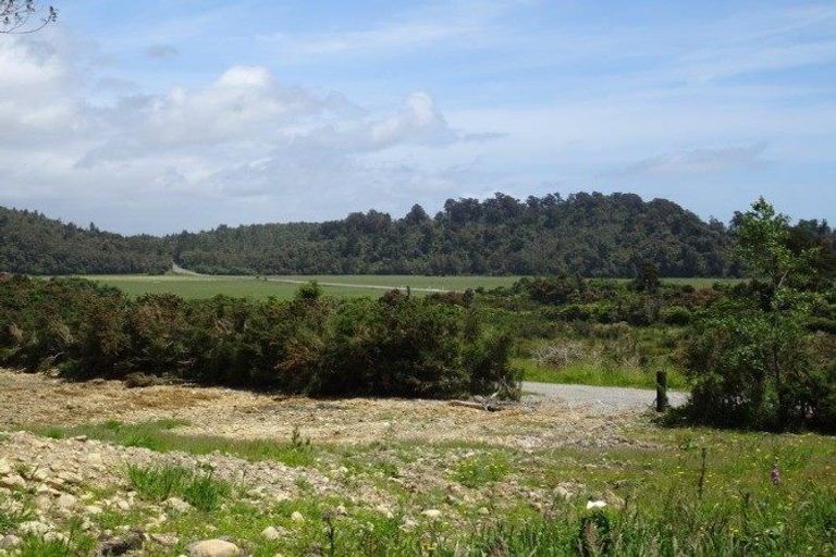 Photo of property in 41 Mcleods Road, Ross, 7885