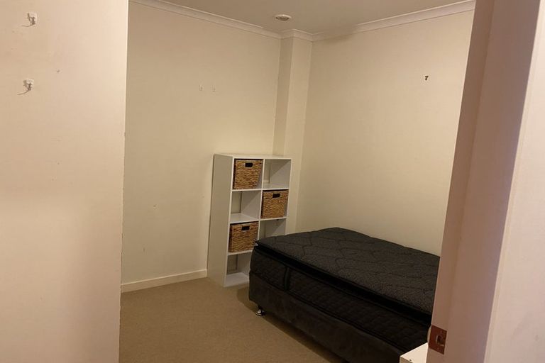 Photo of property in Terrace Heights Apartments, 13e/163 The Terrace, Wellington Central, Wellington, 6011
