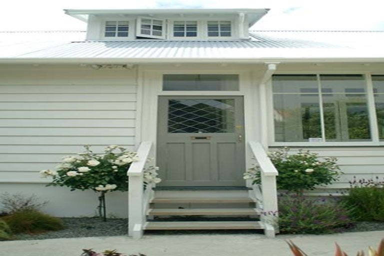 Photo of property in 19 Glen Road, Kelburn, Wellington, 6012