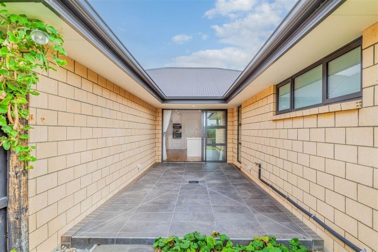 Photo of property in 8 Murfitt Street, Pegasus, 7612