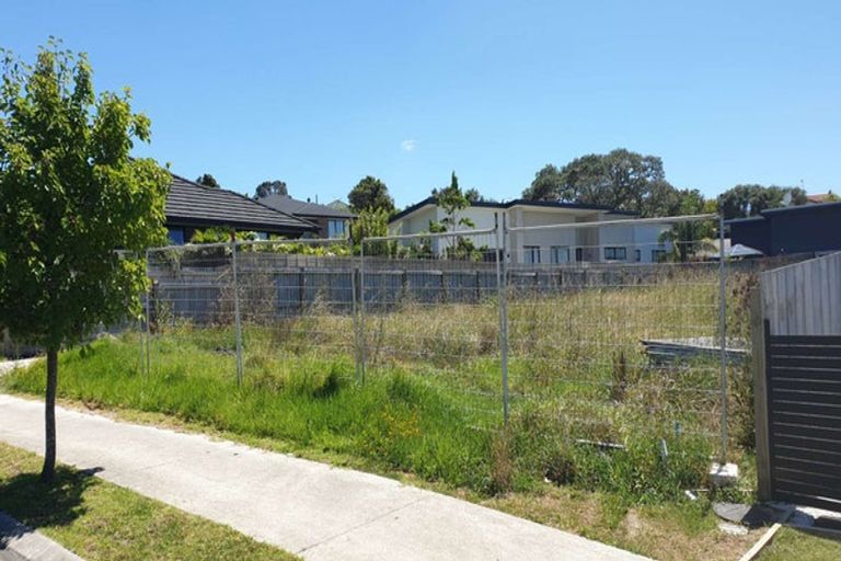 Photo of property in 41 Surf View Crescent, Red Beach, 0932