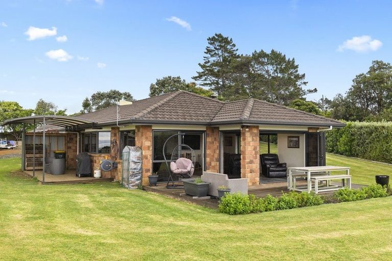 Photo of property in 402d Awhitu Central Road, Awhitu, Waiuku, 2684