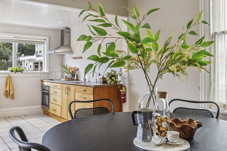 Photo of property in 491 Adelaide Road, Berhampore, Wellington, 6023