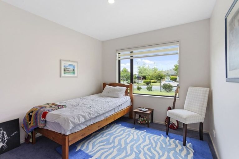 Photo of property in 2 Baltic Place, Northwood, Christchurch, 8051