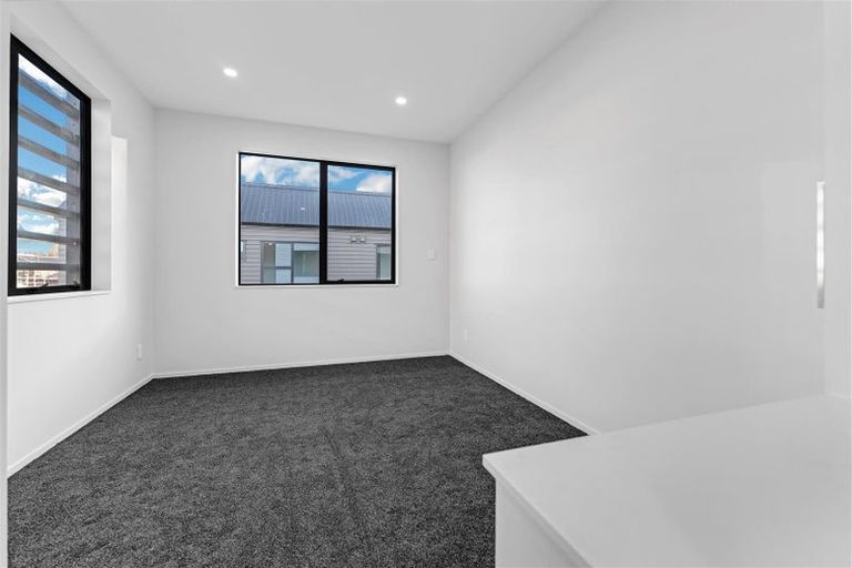 Photo of property in 14 Yellow Pear Lane, Karaka, 2578