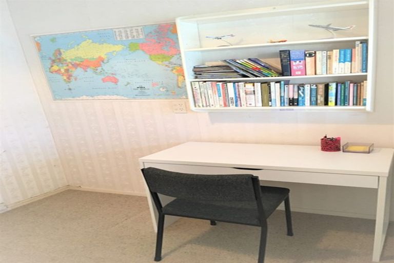 Photo of property in 2 Sylvan Park Avenue, Milford, Auckland, 0620