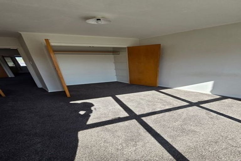Photo of property in 8 Collins Avenue, Tawa, Wellington, 5028