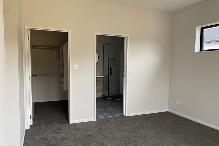 Photo of property in 28 Holcroft Street, Papakura, 2110