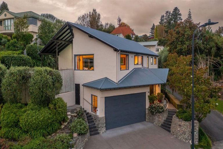 Photo of property in 5 Laing Cove, Havelock North, 4130