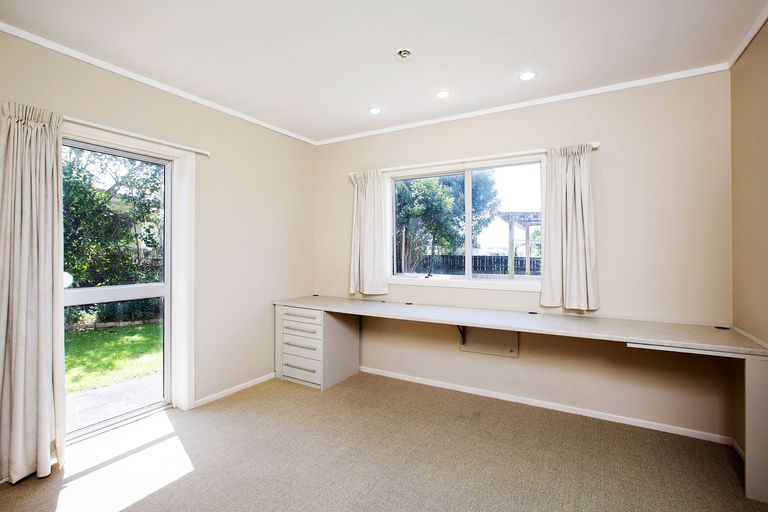 Photo of property in 36 Smeaton Road, Bell Block, New Plymouth, 4312